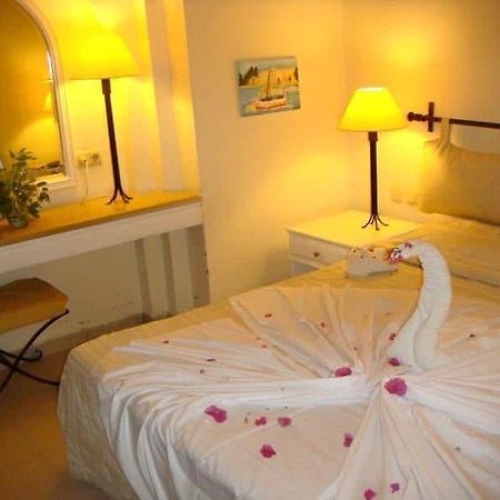 Hotel Flamingo Beach Mezraia Bagian luar foto